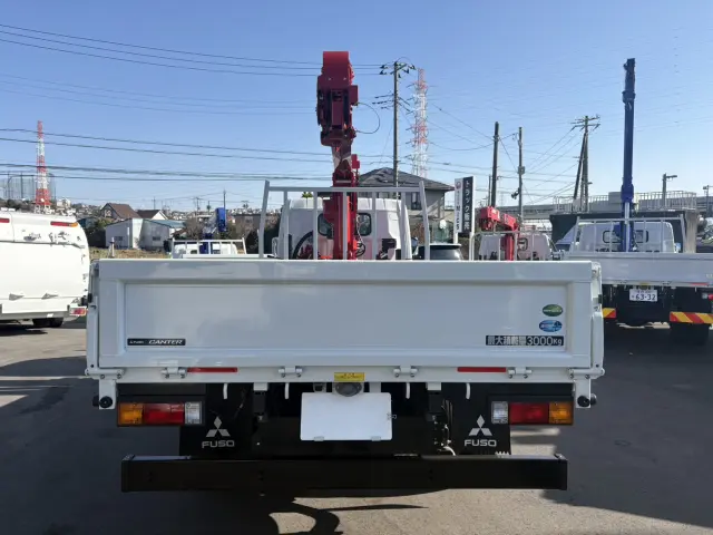 三菱 キャンター 2RG-FEAV0(2WD)の写真8