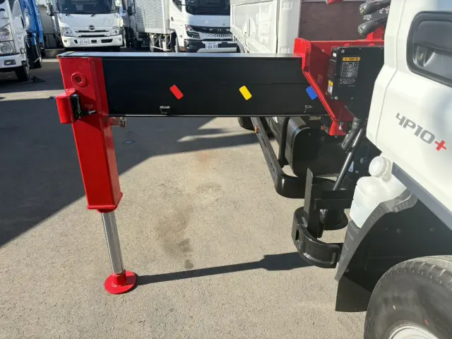 三菱 キャンター 2RG-FEAV0(2WD)の写真16