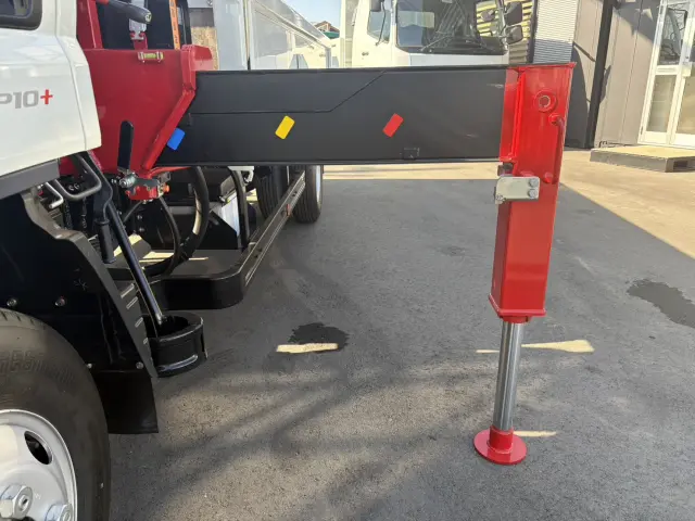 三菱 キャンター 2RG-FEAV0(2WD)の写真17