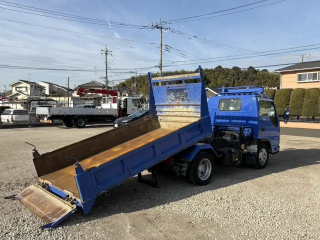 いすゞ エルフ TPG-NKR85AN(2WD)の写真9