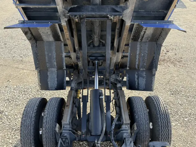 いすゞ エルフ TPG-NKR85AN(2WD)の写真15