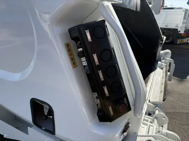 三菱 キャンター TKG-FEB90(2WD)の写真17