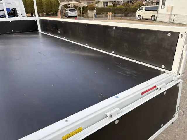 三菱 キャンター 2PG-FEB90(2WD)の写真11