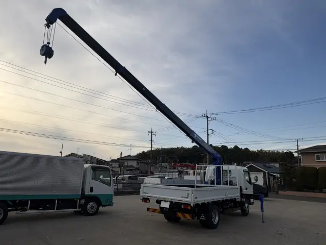 三菱 キャンター 2PG-FEB90(2WD)の写真14