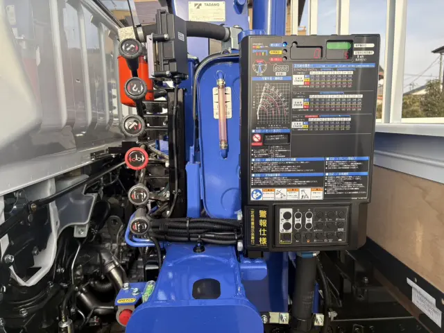 三菱 キャンター 2PG-FEB90(2WD)の写真18