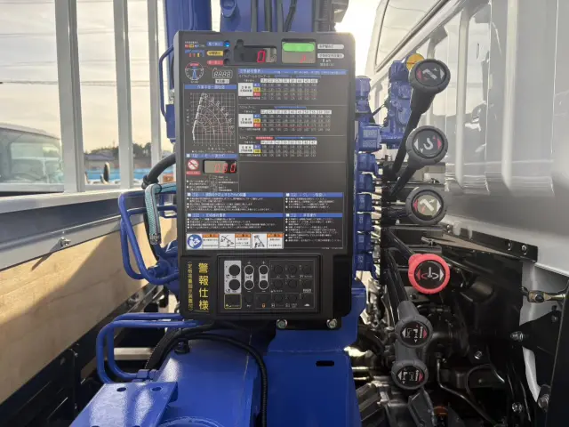 三菱 キャンター 2PG-FEB90(2WD)の写真19