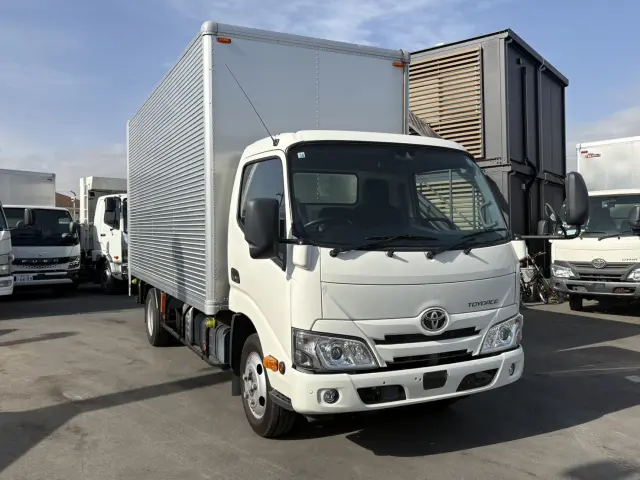 トヨタ ダイナ 2RG-XZU655(2WD)の写真2