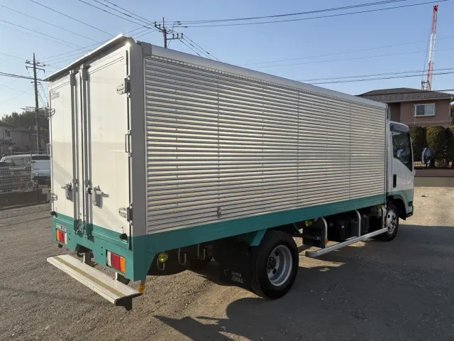 いすゞ エルフ TRG-NMR85AN(2WD)の写真3