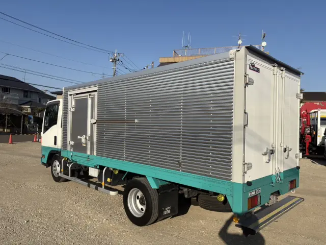 いすゞ エルフ TRG-NMR85AN(2WD)の写真4