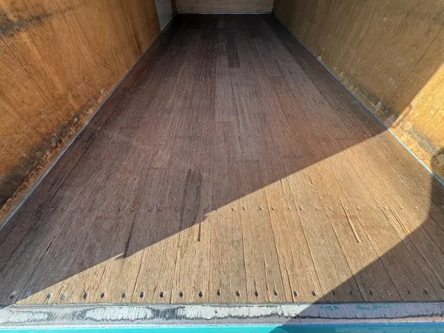 いすゞ エルフ TRG-NMR85AN(2WD)の写真12