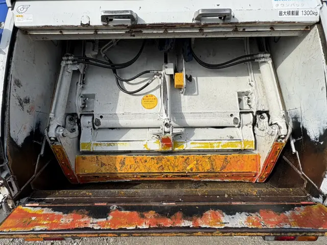 いすゞ フォワード SKG-FRR90S2(2WD)の写真10