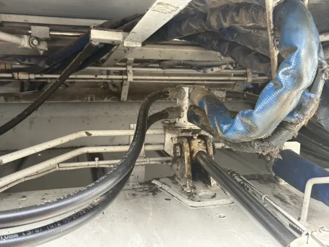 いすゞ フォワード SKG-FRR90S2(2WD)の写真13