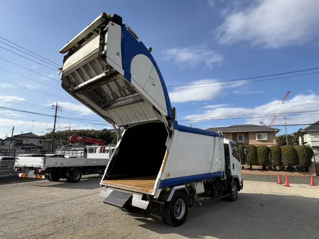 いすゞ フォワード SKG-FRR90S2(2WD)の写真14