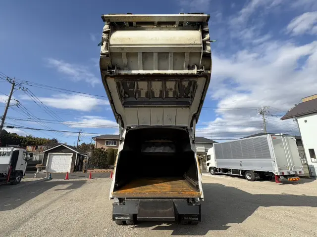 いすゞ フォワード SKG-FRR90S2(2WD)の写真15