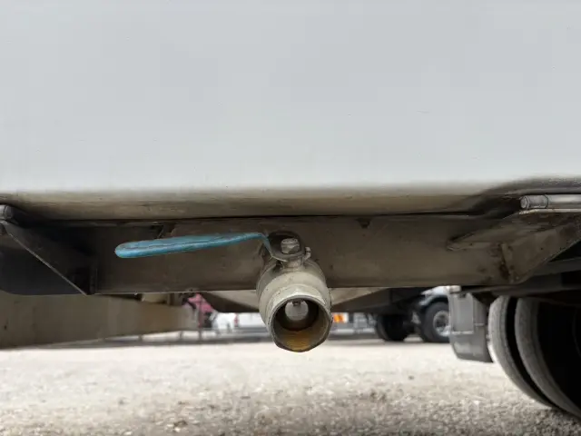 いすゞ フォワード SKG-FRR90S2(2WD)の写真21