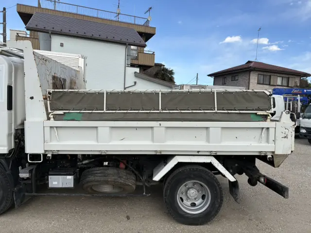 いすゞ エルフ TKG-NPR85YN(2WD)の写真7