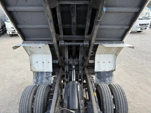 いすゞ エルフ TKG-NPR85YN(2WD)の写真15