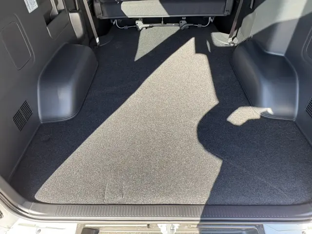 トヨタ ハイエースバン 3DF-GDH201V(2WD)の写真10