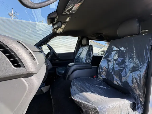トヨタ ハイエースバン 3DF-GDH201V(2WD)の写真26