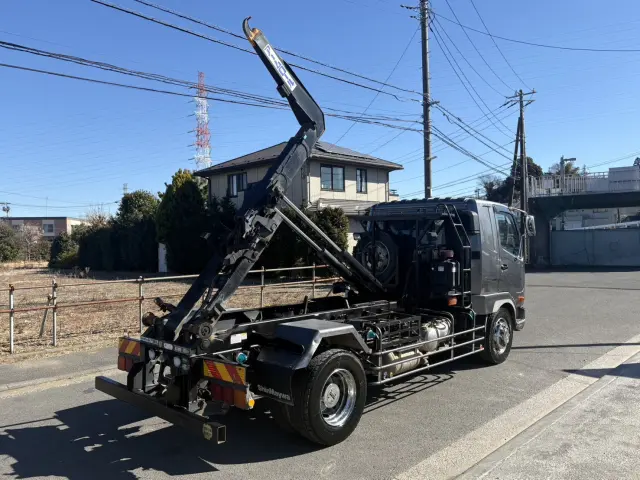 三菱 ファイター 2KG-FK62FZ(2WD)の写真9