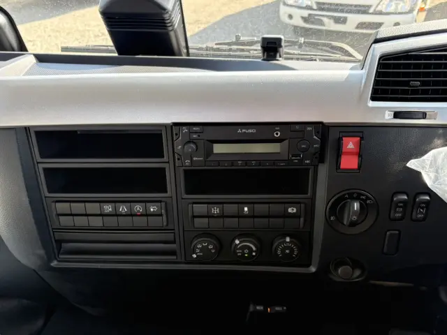 三菱 キャンター 2KG-FK62F(2WD)の写真32