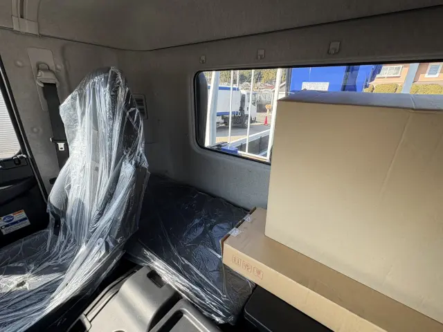 三菱 キャンター 2KG-FK62F(2WD)の写真38