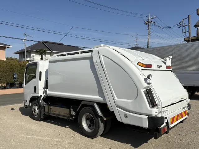 いすゞ エルフ TKG-NPR85YN(2WD)の写真4