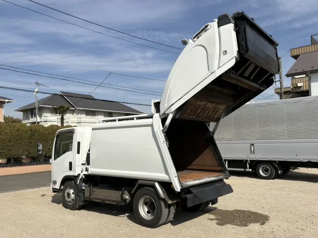 いすゞ エルフ TKG-NPR85YN(2WD)の写真13