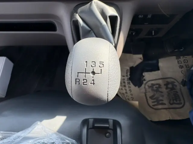 三菱 キャンター 2RG-FEAV0(2WD)の写真21