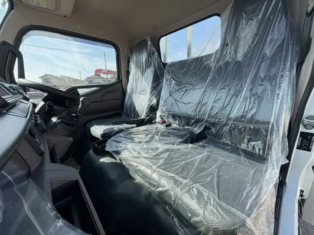 三菱 キャンター 2RG-FEAV0(2WD)の写真25