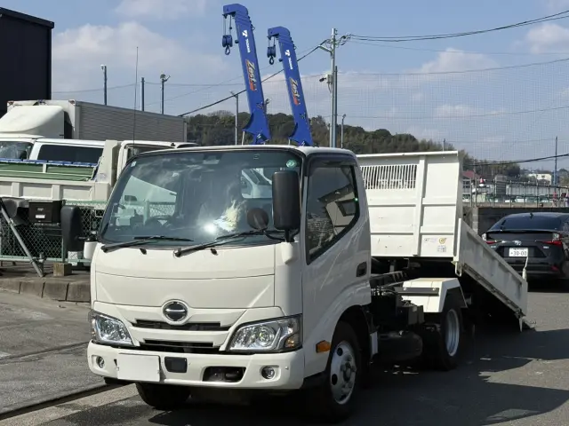 日野 デュトロ 2RG-XZU600T(2WD)の写真1