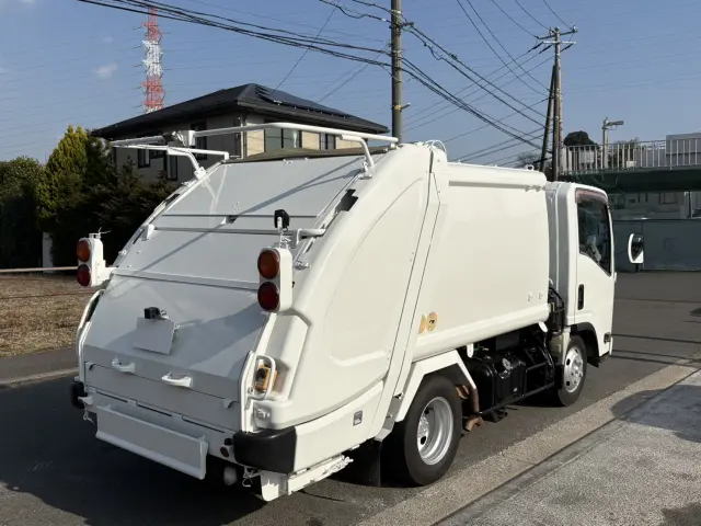 いすゞ エルフ TKG-NMR85AN(2WD)の写真3