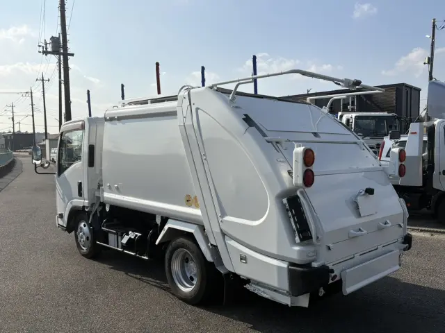 いすゞ エルフ TKG-NMR85AN(2WD)の写真4