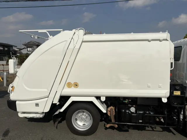 いすゞ エルフ TKG-NMR85AN(2WD)の写真6