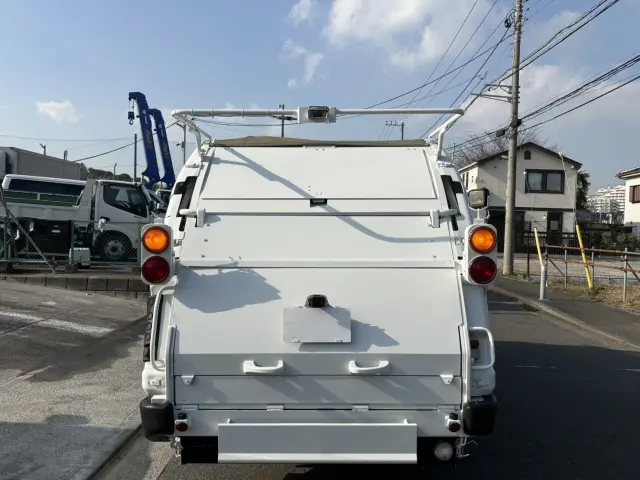 いすゞ エルフ TKG-NMR85AN(2WD)の写真8