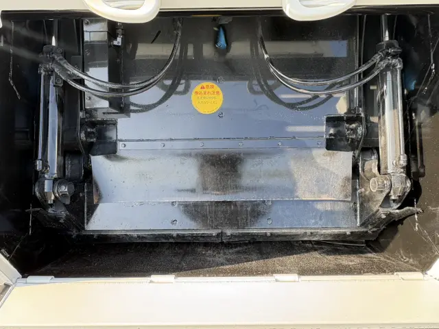 いすゞ エルフ TKG-NMR85AN(2WD)の写真10