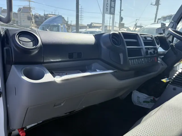 日野 デュトロ 2KG-XZU700X(2WD)の写真32