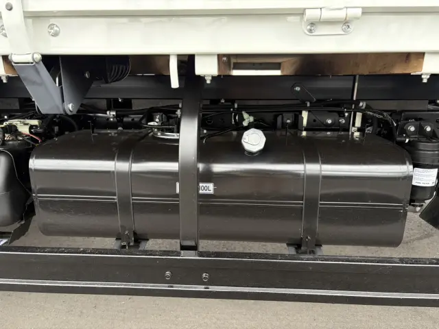 三菱 キャンター 2PG-FEB80(2WD)の写真27