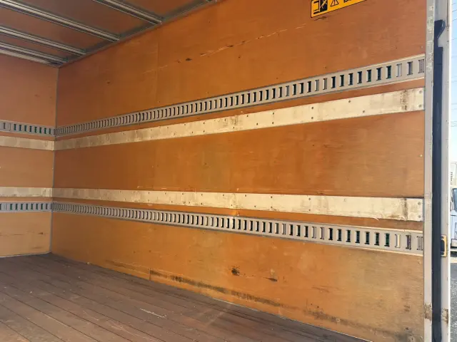 いすゞ エルフ TKG-NMR85N(2WD)の写真13