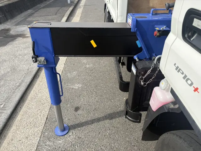 三菱 キャンター 2RG-FEAV0(2WD)の写真17