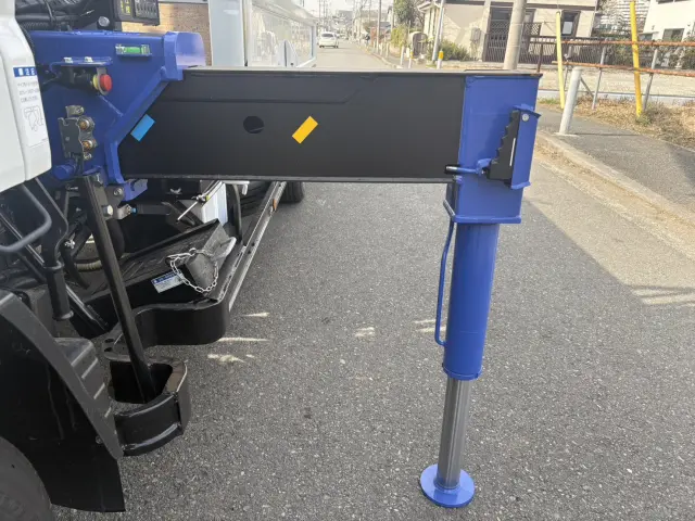 三菱 キャンター 2RG-FEAV0(2WD)の写真18