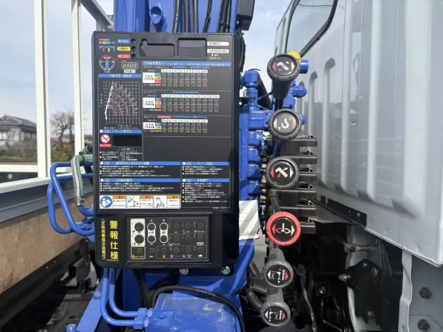 三菱 キャンター 2RG-FEAV0(2WD)の写真19