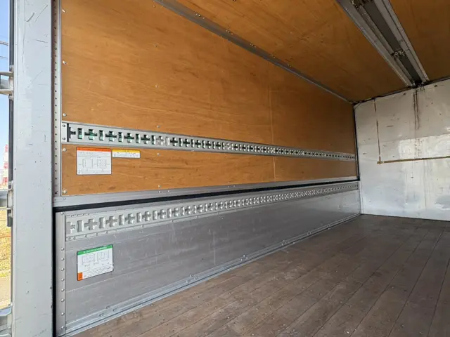 トヨタ ダイナ TKG-XZU655(2WD)の写真9