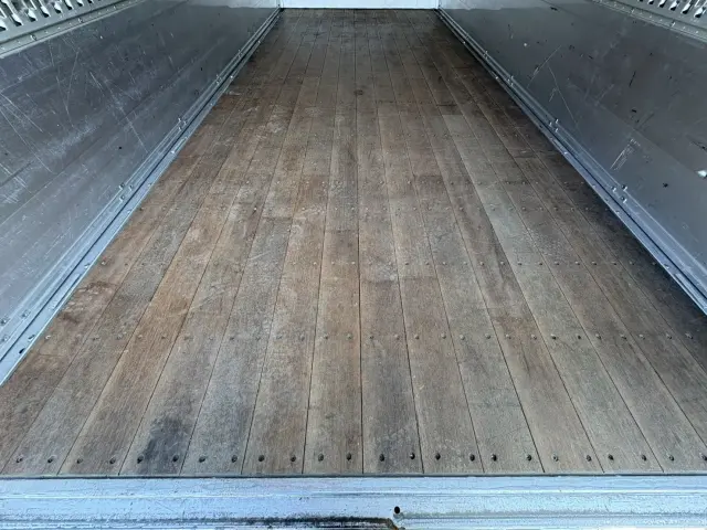 トヨタ ダイナ TKG-XZU655(2WD)の写真11