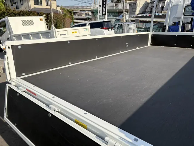 三菱 キャンター 2PG-FEB80(2WD)の写真10