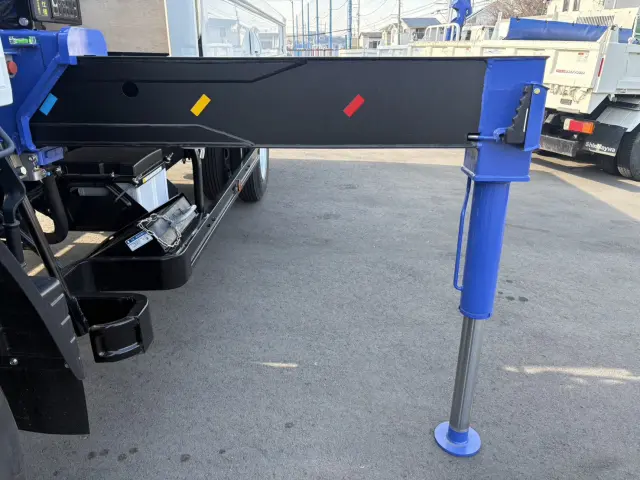 三菱 キャンター 2PG-FEB80(2WD)の写真18