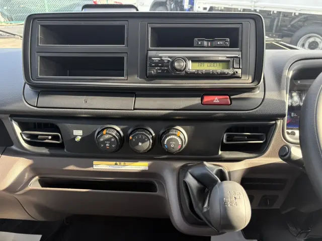 三菱 キャンター 2PG-FEB80(2WD)の写真33