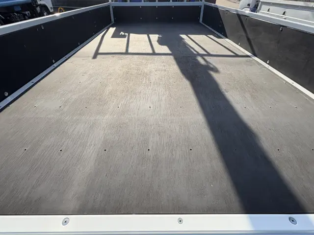 三菱 キャンター 2PG-FEB80(2WD)の写真12