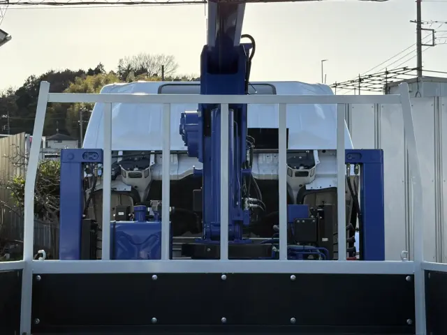 三菱 キャンター 2PG-FEB80(2WD)の写真13