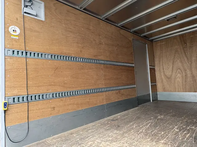 日野 デュトロ 2KG-XZU712M(2WD)の写真10